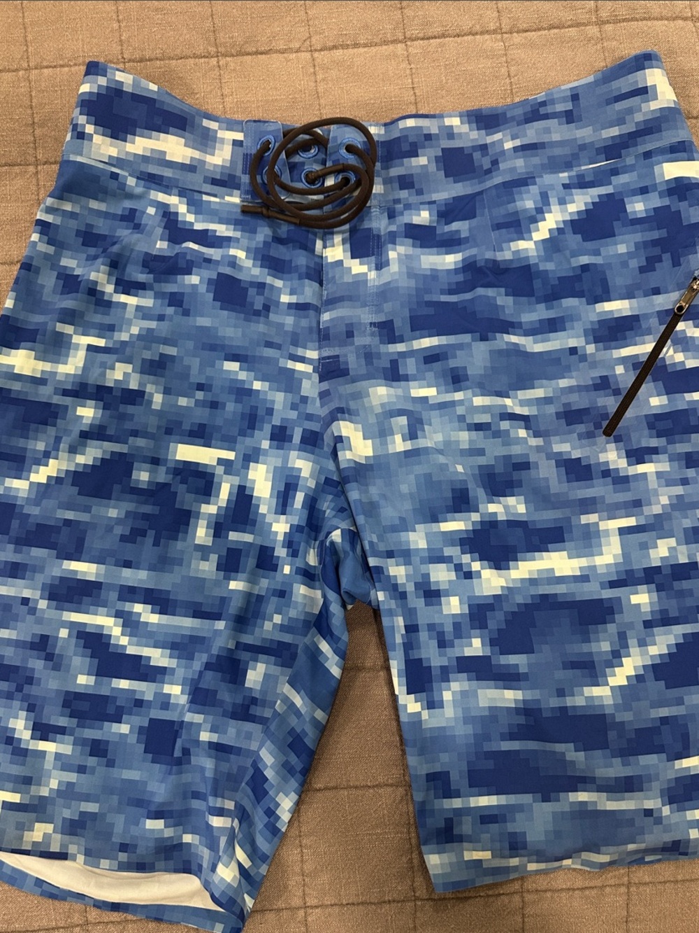 lululemon athletica Men's Blue Pixel Camo Swim Shorts